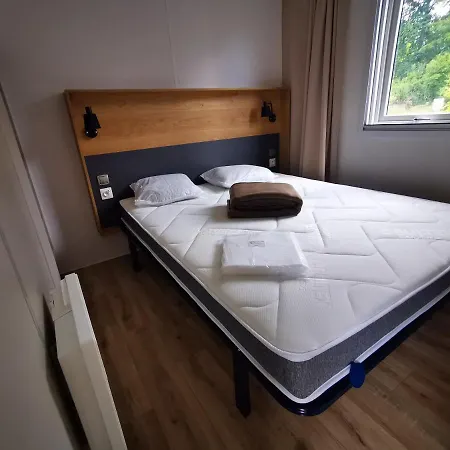 Des Bondons אתר קמפינג *